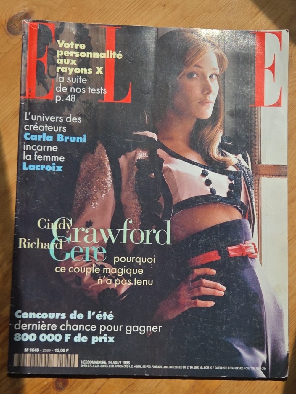 1995 French ELLE Fashion Magazine Aug 1995 Issue #2589 Carla Bruni Cover OS